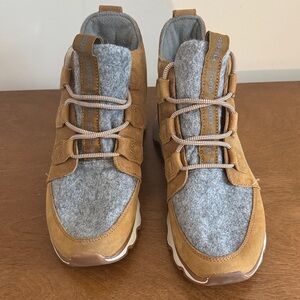 Sorel Brown and Gray Boots with Faux Fur